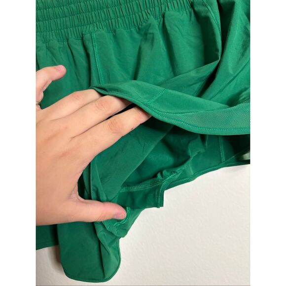 Lululemon Hotty Hot Shorts Hi Rise - Picture 8 of 8